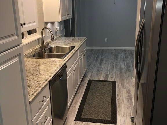 3rd image of 407 Underwood Ave