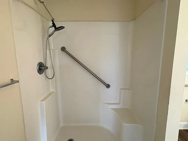 215 Yvon St — Photo 11