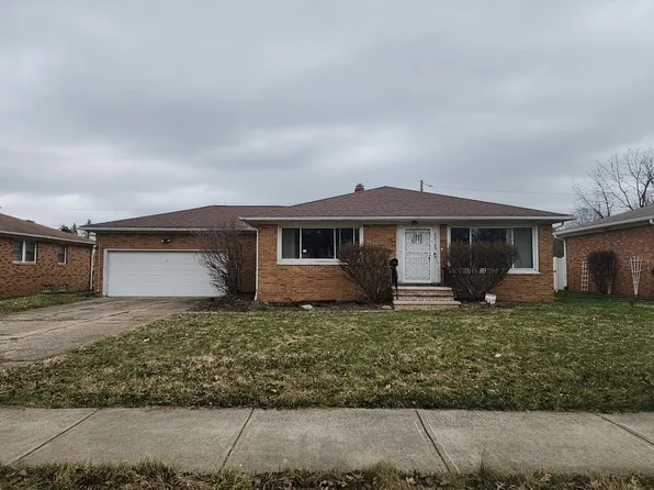 23145 Angela Dr, Warrensville Heights, OH 44128