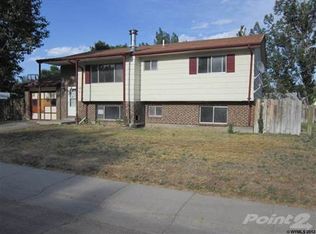 15 Lilac St, Casper, WY 82604