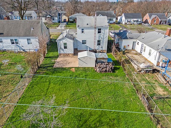3rd image of 437 Emerson Dr