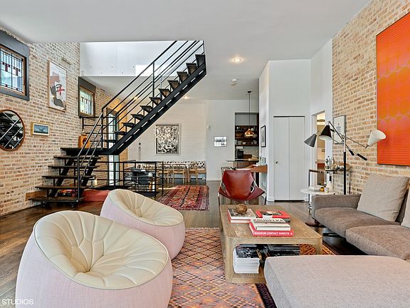 3rd image of 2224 W Potomac Ave #2224