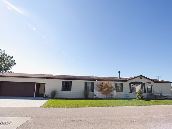 2nd image of 3459 Hillcrest Way