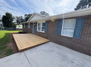 1426 3rd St SW, Hickory, NC 28602