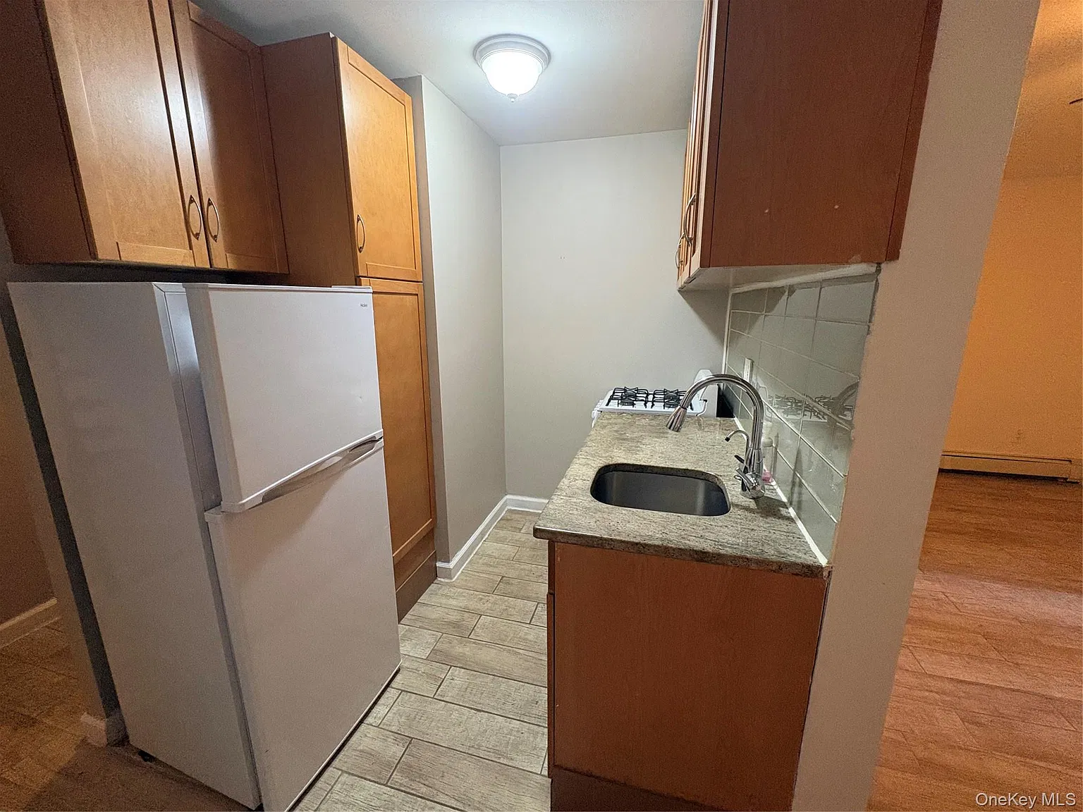 1 bed, 1.0 bath, 650 sqft, $1,700 — Photo 4