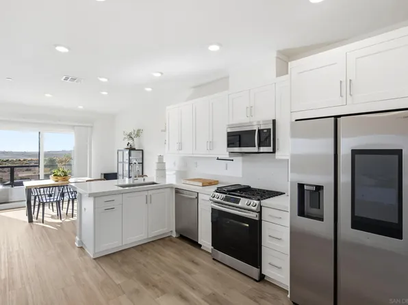 2061 Epoca Way, San Diego, CA 92154