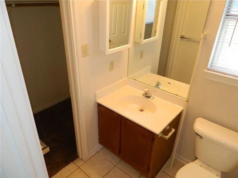 7213 Oak Meadow Dr #B — Photo 10