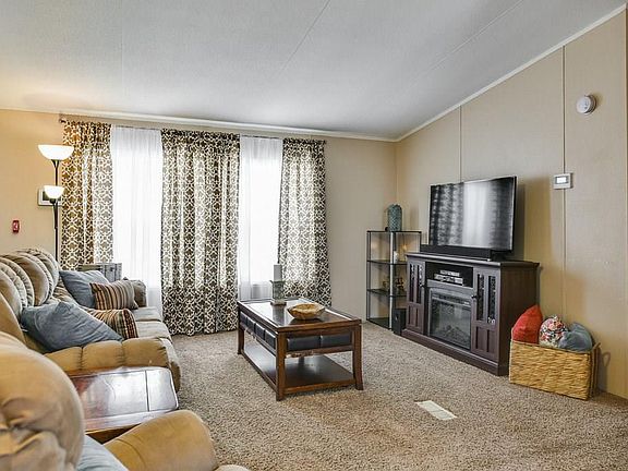 5th image of 8801 S Monterrey Dr