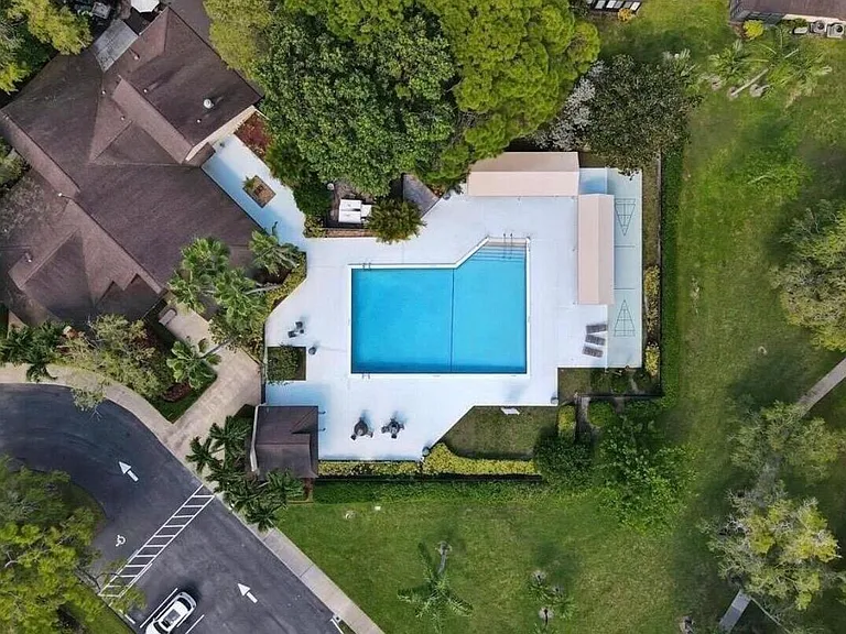 173 Sarita Ct — Photo 11
