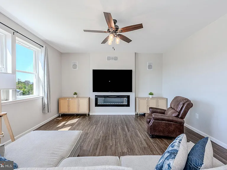 324 Cedar Spring Dr — Photo 12