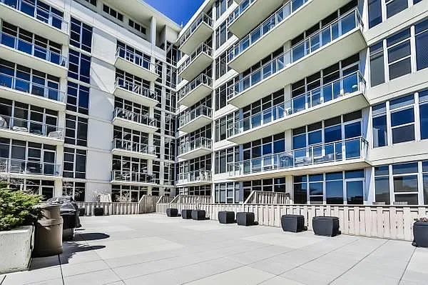 901 W Madison St #405 — Photo 9