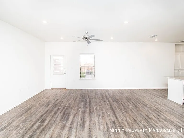 6912 21st St — Photo 13