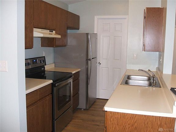 2nd image of 1520 Lake Pointe Way #15205