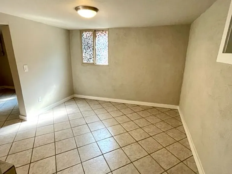 Georgia Ave, 717 NW - 00717-GEOR-00 — Photo 12
