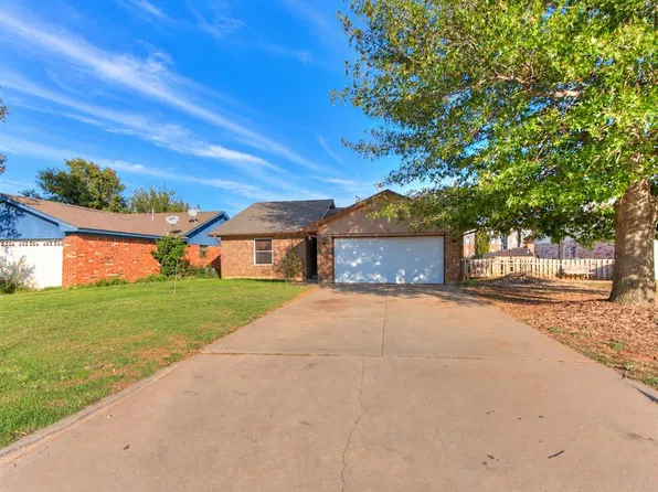 16 Bellgate Dr, Yukon, OK 73099