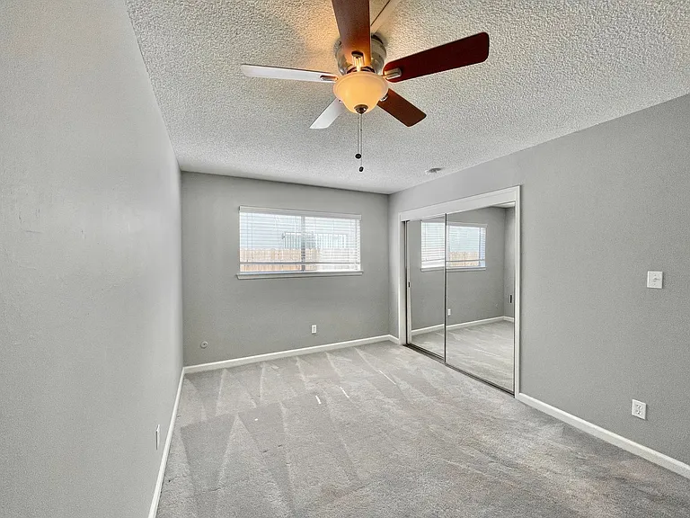2712 O Street — Photo 7