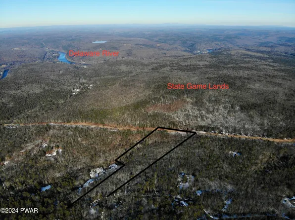 Neil Thompson Rd, Lackawaxen, PA 18435