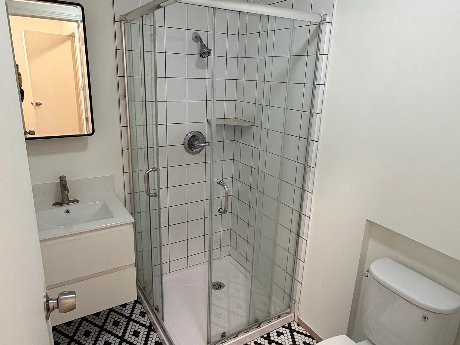 754 Broadway St — Photo 4