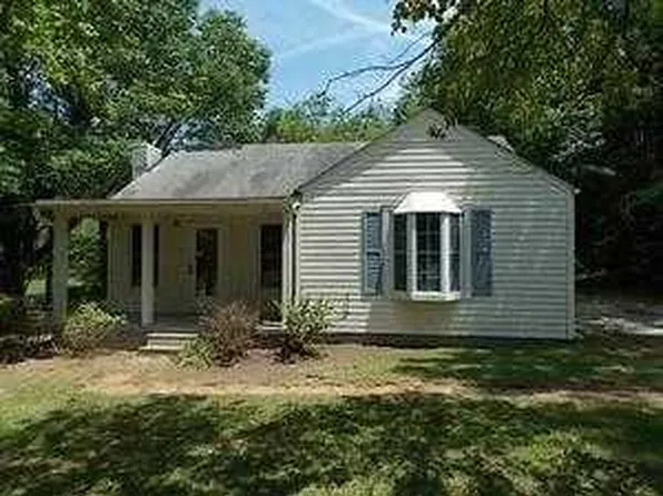 2765 Denton Rd, Thomasville, NC 27360