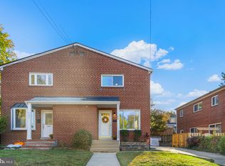 59 E Taylor Run Pkwy, Alexandria, VA 22314