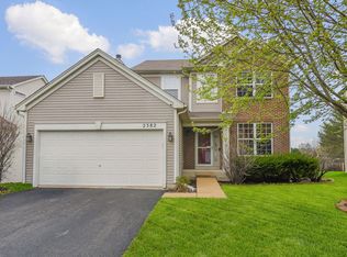 2382 Shiloh Dr, Aurora, IL 60503
