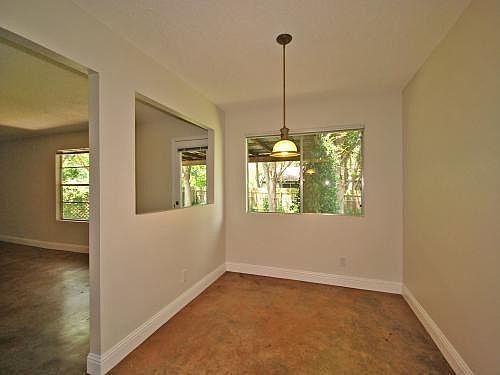 4th image of 2406 Broken Oak Dr