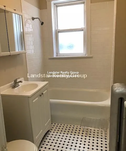 2954 W Belle Plaine Ave #1 — Photo 8
