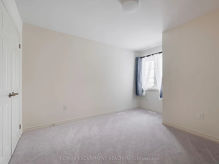 48 Sparrow Way — Photo 27