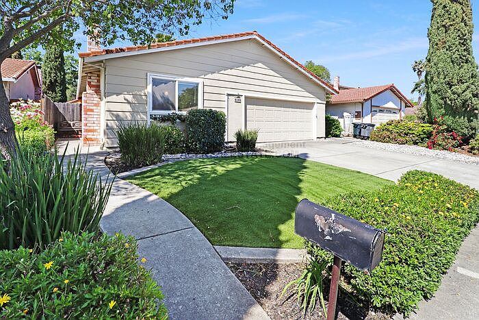 1st image of 8390 Cypress Ct