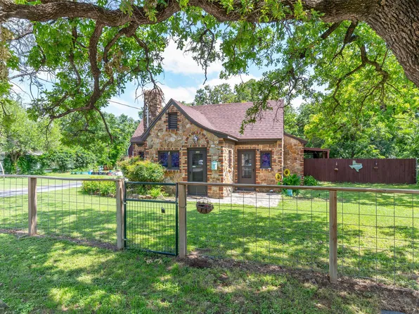 202 E Ross St, Rising Star, TX 76471