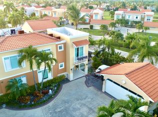 34 Flamboyan, Humacao, PR 00791