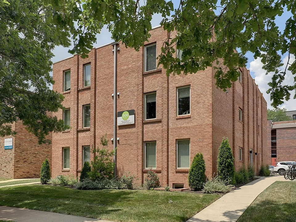 406 E Stoughton St #5