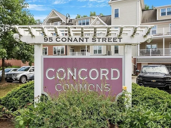 95 Conant St Unit 402, Concord, MA 01742