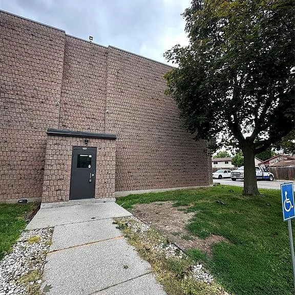276 Merritt Ave — Photo 1