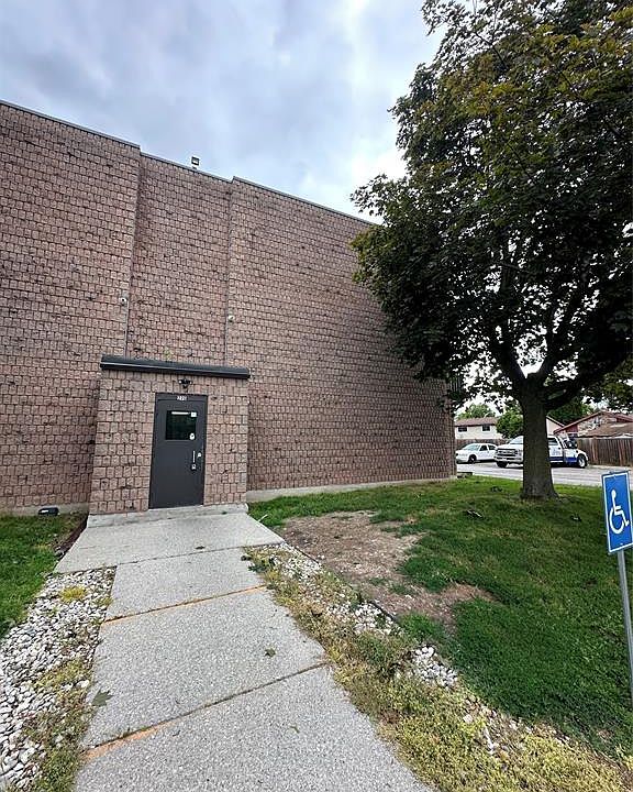 1st image of 276 Merritt Ave