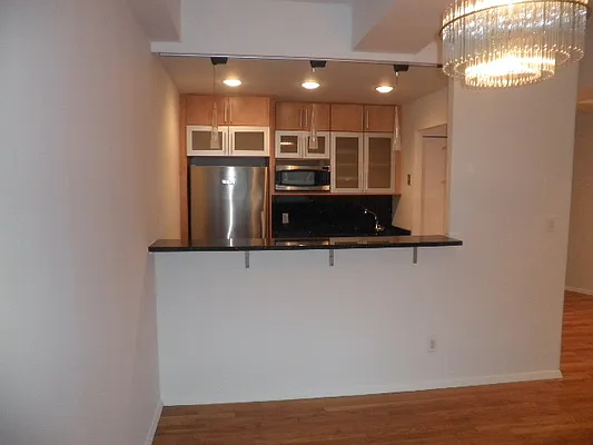 Rented by Bond New York | media 23