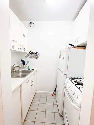 Rented by Urban Real Estate Inc | media 28