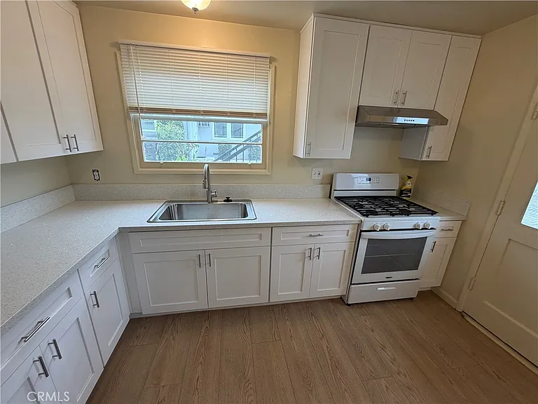 5656 Noel Dr — Photo 9