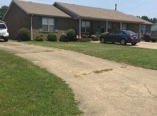 16 Townhouse Dr, Campbellsville, KY 42718