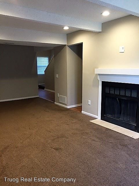 1st image of 3822 Bell St