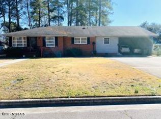 503 W 26th St, Lumberton, NC 28358