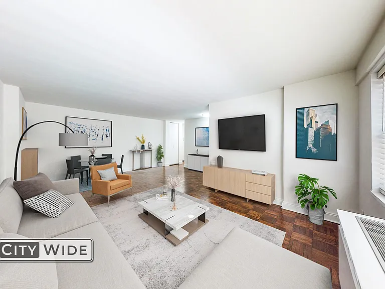 405 E 56th St #2E — Photo 1