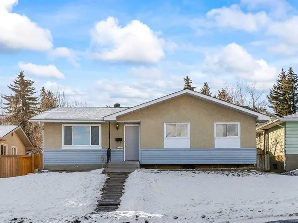 531 N 64th Ave NW, Calgary, AB T2K 0M3