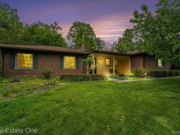 29030 Millbrook Rd, Farmington Hills, MI 48334
