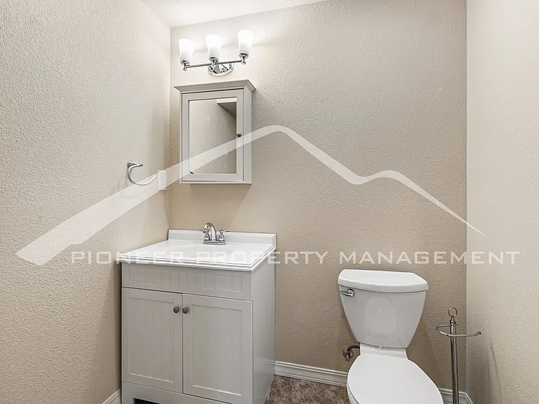 438 N Parkside Dr #A — Photo 19