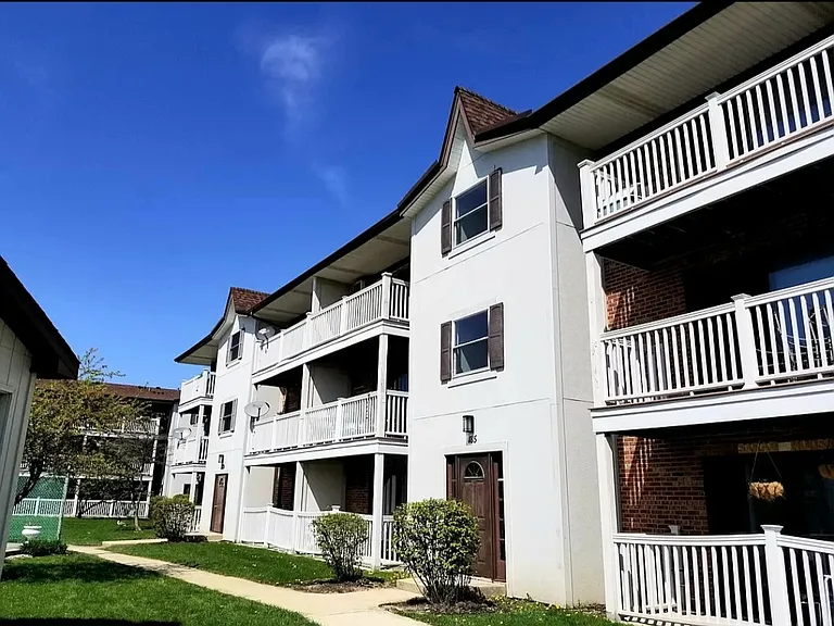 231 Gregory St #11 — Photo 1