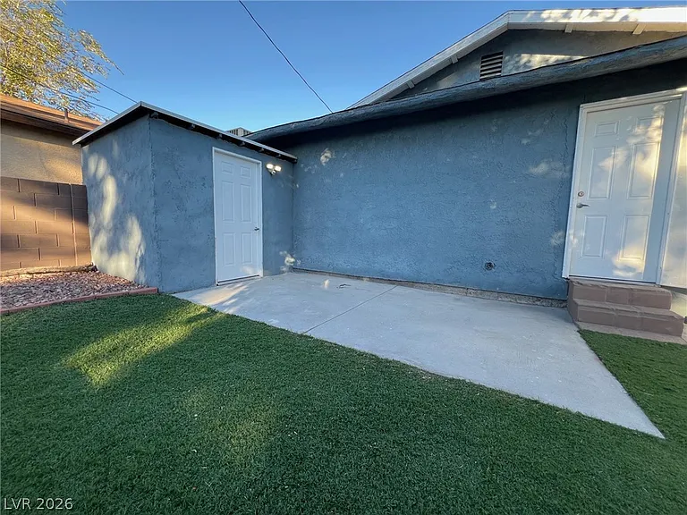 428 Beaumont St — Photo 38