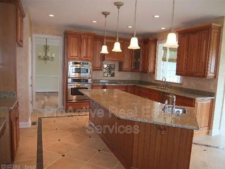 1408 Kemp Bridge Ln — Photo 2