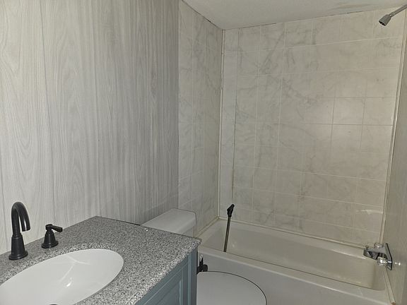 5th image of 2103 Southwood St
