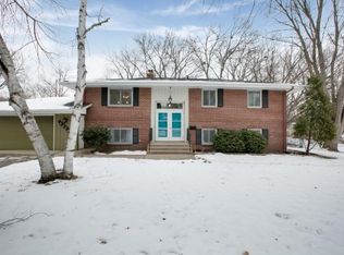 2800 Scott Ave N, Golden Valley, MN 55422
